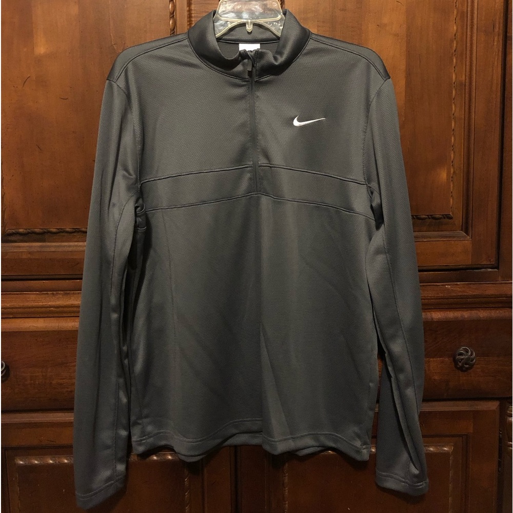 Nike dri-fit pull over gray jacket, Size M Men’s